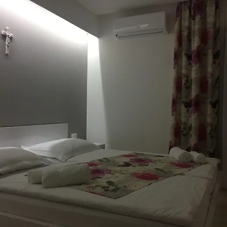 Flowers 3* Međugorje