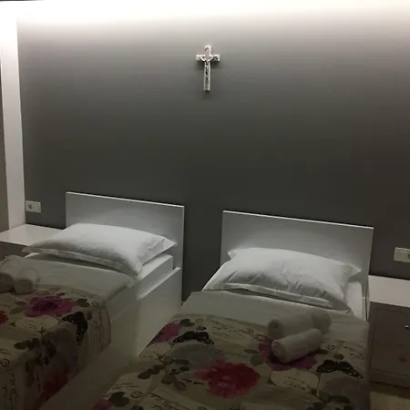 Flowers Bed & Breakfast 3*