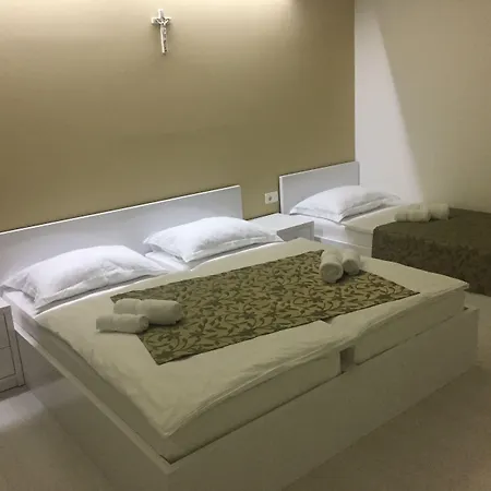 Flowers Bed & Breakfast