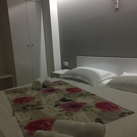 Bed & Breakfast Flowers