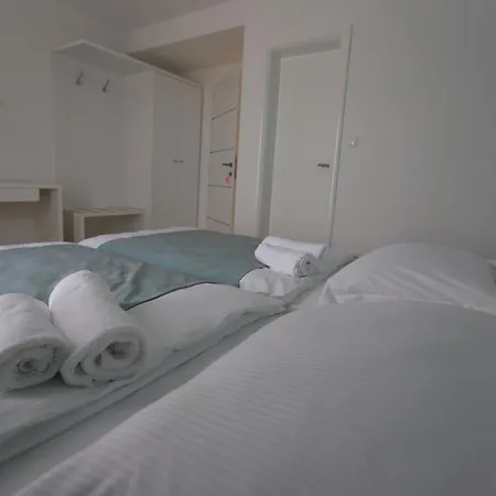 فندق مبيت وإفطار Flowers 3*