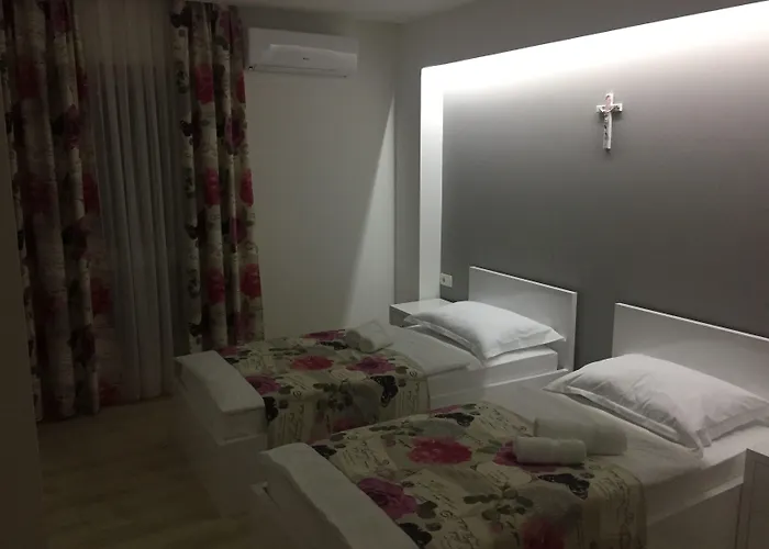 Flowers Bed & Breakfast