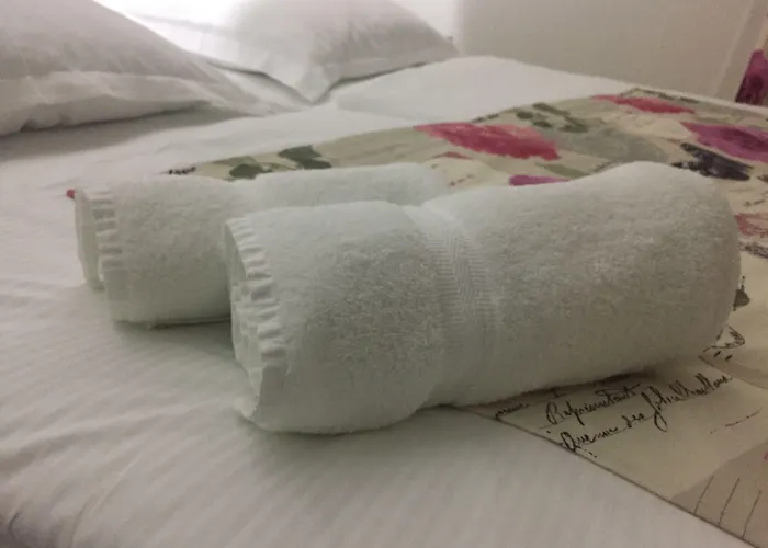 Flowers Bed & Breakfast 3*