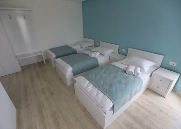 Bed & Breakfast Flowers